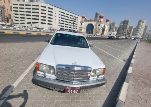 Mercedes SEL560 Classic Registered at Sharjah Classic Car Club - 3/5