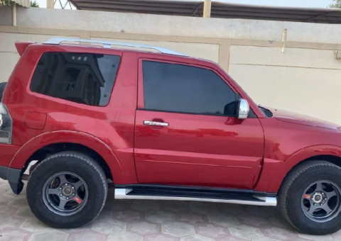 Mitsubishi Pajero 2009 GLS V6 3.5L – Fully Loaded with Upgrades - 2/4