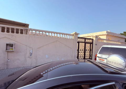 Spacious house for sale in Al Jazzat - 5/5