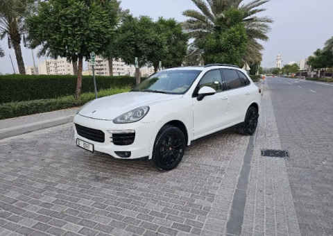 2017 Porsche Cayenne GTS Full Options - 3/4