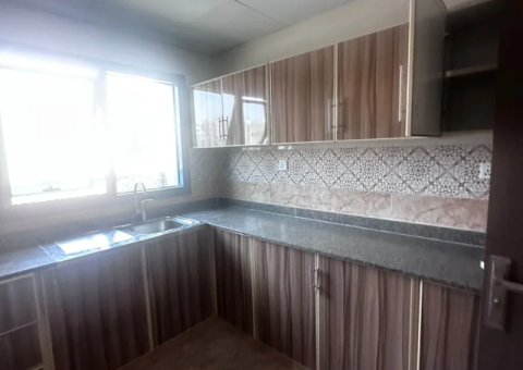 For Sale – Distinctive Investment Building in Rolla, Sharjah - 3/4