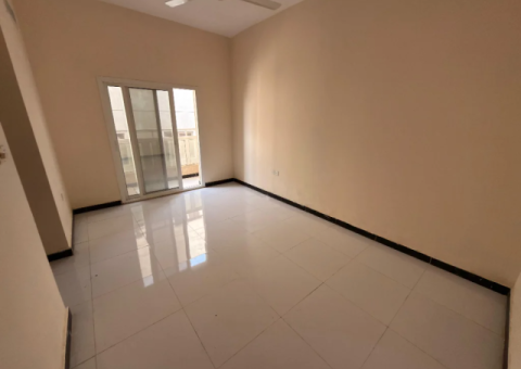 Available: 2-bedroom apartment with hall - 4/4