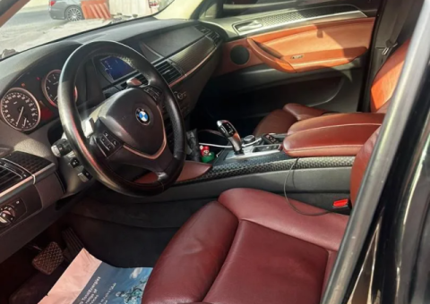 Urgent Sale: Clean BMW X6 Low Mileage - 2/4