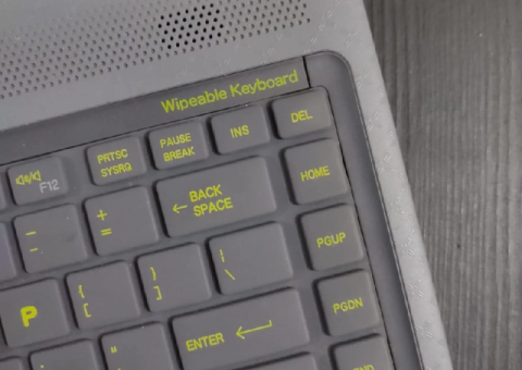 Toshiba Satellite L735D Laptop – AMD P320, 4GB RAM, 320GB HDD - 3/5