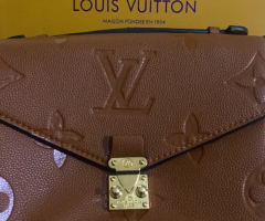 LV Bag in Like-New Condition – Brown – For Sale