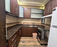 شقة مفروشة للإيجار في الروضة 3 – جاهزة للسكن فوراً