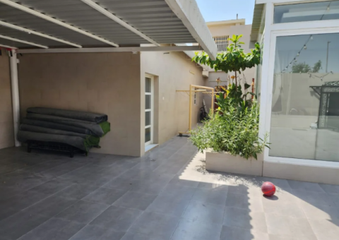 For Sale: Spacious Arabic House in Al Darari, Sharjah - 1/6
