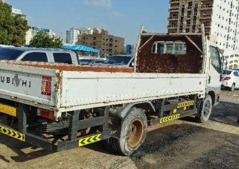 Clean 3-Ton Small Truck for Sale – No Issues - 4/5