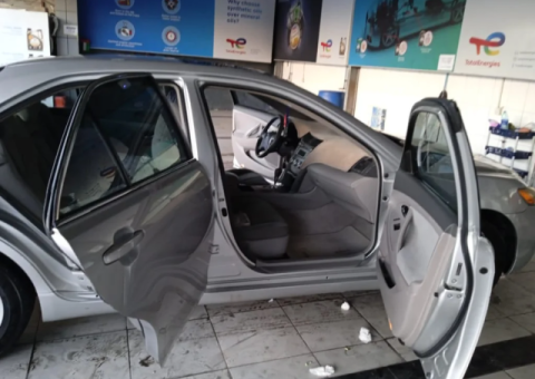 2008 Toyota Camry Silver Excellent Condition - 4/5