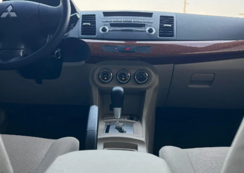 2011 Mitsubishi Lancer 1600cc First Owner - 4/5