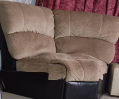 Seven-Seater Majlis with Leg Rest – Good Condition
