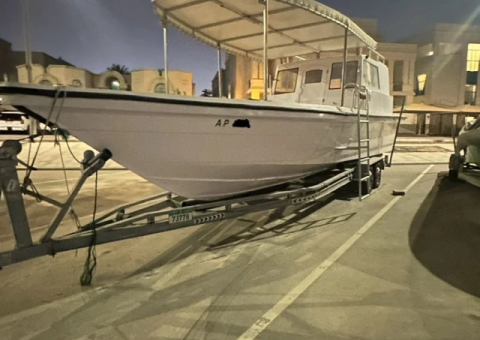 34-Foot Al Majid Cruiser – 2 Yamaha 250 Four-Stroke Engines - 1/5