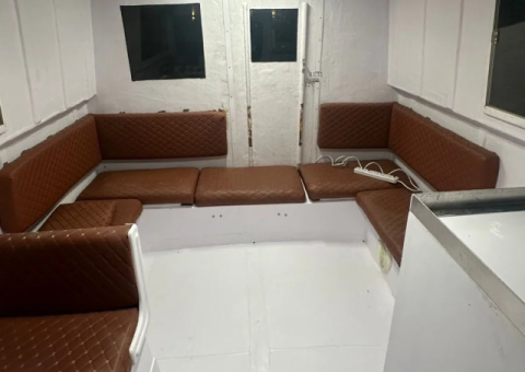 34-Foot Al Majid Cruiser – 2 Yamaha 250 Four-Stroke Engines - 3/5