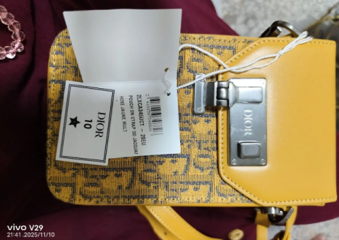 Authentic Dior Oblique Phone Pouch – Excellent Condition - 2/4