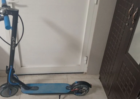 Electric Scooter for Sale – Excellent Condition - 3/4