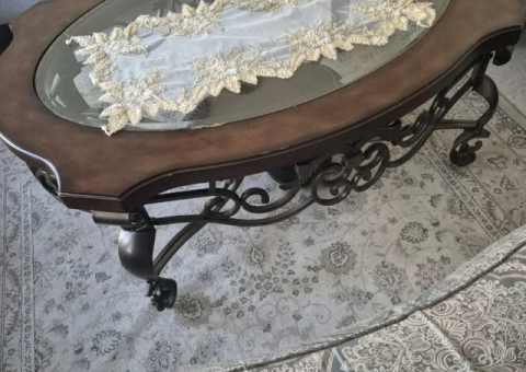 Side Tables & Center Coffee Table for Sale – Excellent Condition - 3/3