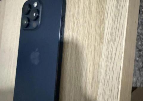 iPhone 15 Pro Max for Sale - 1/4